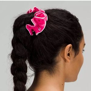 NWT Lululemon Light Locks Scrunchie in Sonic Pink